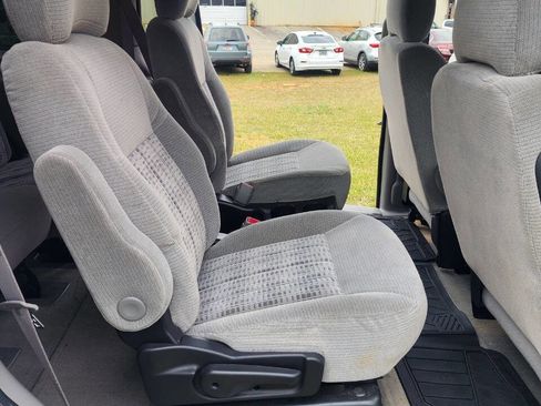 Used 2004 Chevrolet Venture LT image 24