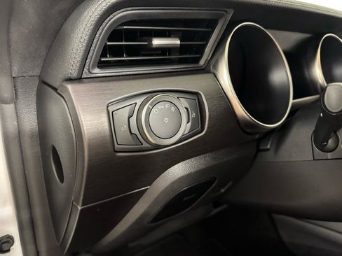 Used 2016 Ford Mustang Shelby GT350 w/ Technology Package image 16