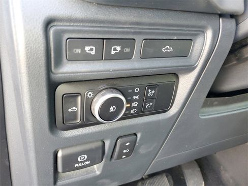 Used 2022 Ford F150 Lariat image 23