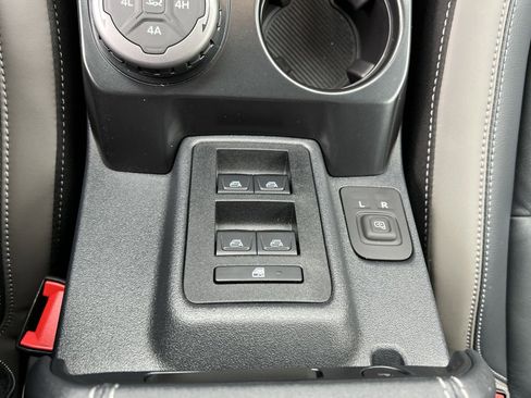 New 2025 Ford Bronco Outer Banks w/ Sasquatch Package image 15