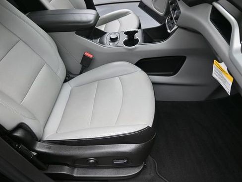 Used 2022 GMC Terrain SLT FWD image 27