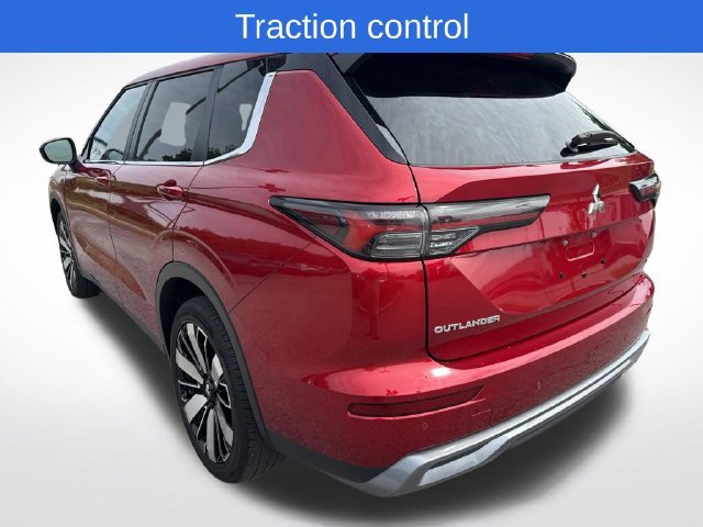 Used 2025 Mitsubishi Outlander AWD image 7