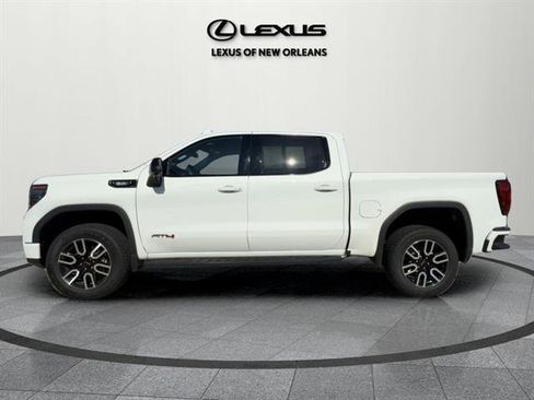 Used 2023 GMC Sierra 1500 AT4 w/ AT4 Premium Package image 4
