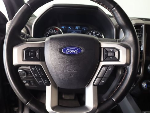 Used 2020 Ford F150 Platinum w/ Equipment Group 701A Luxury image 3