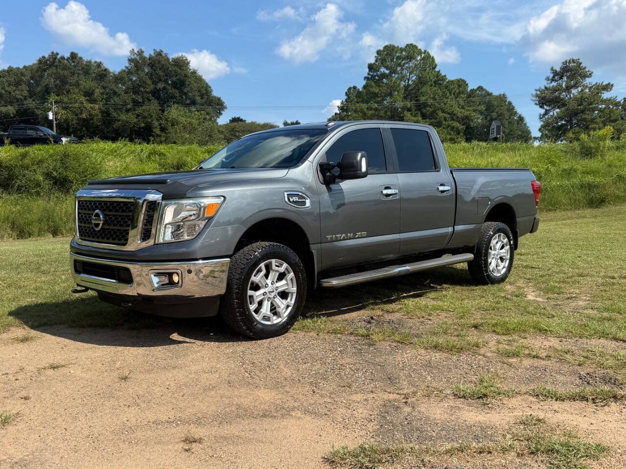 Used 2017 Nissan Titan SV AWD/4WD image 1