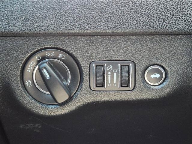 Used 2020 Chrysler 300 Touring w/ Sport Appearance Package RWD image 15
