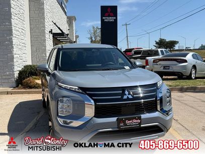 Used 2025 Mitsubishi Outlander SE