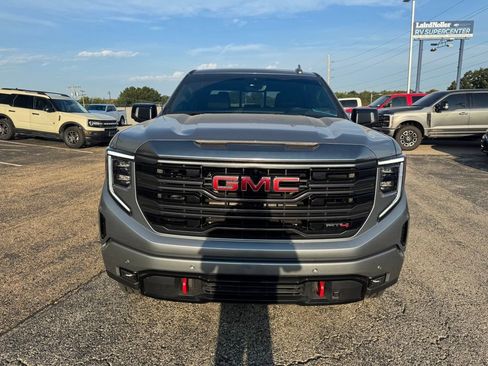 Used 2024 GMC Sierra 1500 AT4 w/ Technology Package AWD/4WD image 2