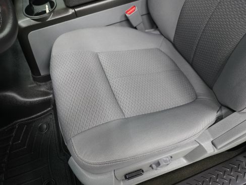 Used 2013 Ford F150 XLT w/ Mid Equipment Group image 11