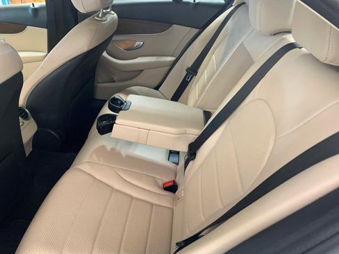 Used 2020 Mercedes-Benz C 300 4MATIC Sedan image 5