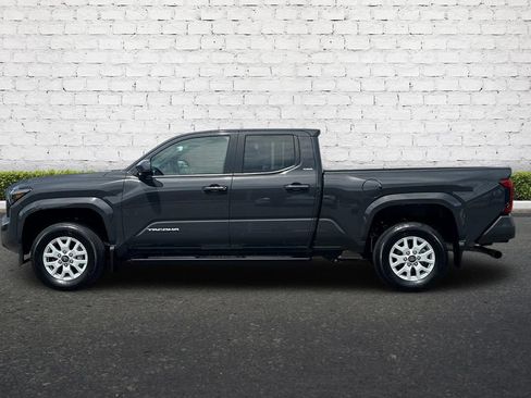 Used 2025 Toyota Tacoma SR5 AWD/4WD image 7