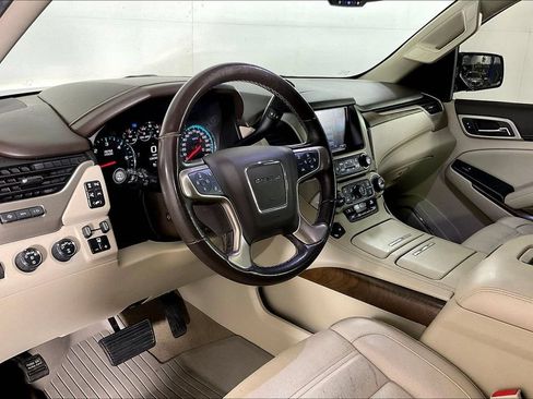 Used 2019 GMC Yukon XL Denali w/ Denali Ultimate Package AWD/4WD image 16