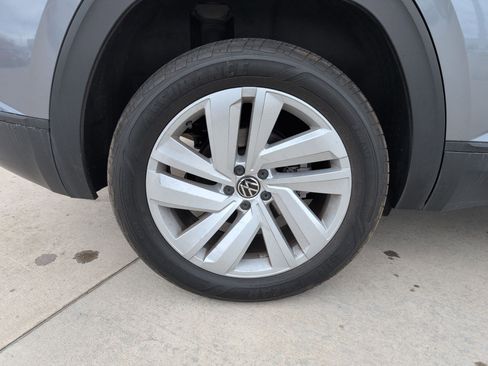 Used 2022 Volkswagen Atlas Cross Sport SE image 13