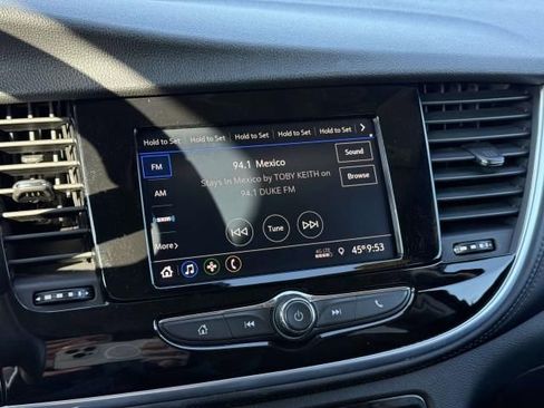 Used 2022 Buick Encore Preferred w/ Safety Package image 22