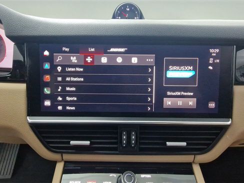 Used 2023 Porsche Cayenne image 16