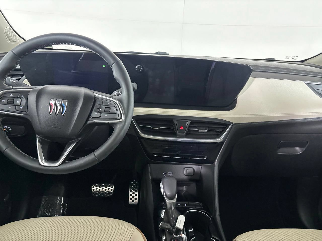 Used 2024 Buick Encore GX Avenir w/ Avenir Convenience Package AWD/4WD image 27