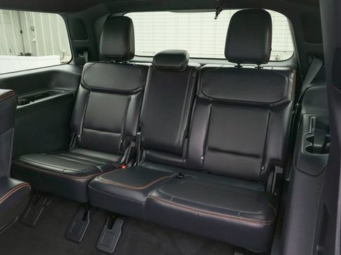 Certified 2025 Ford Expedition Tremor AWD/4WD image 30
