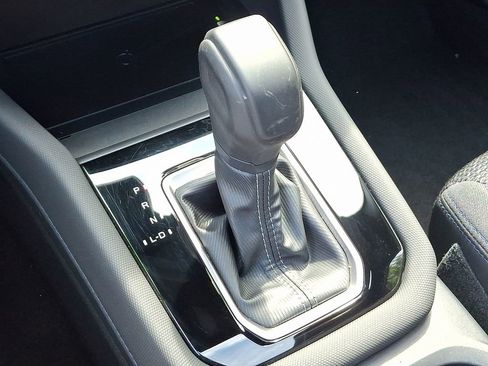 Certified 2025 Subaru Forester Premium image 13