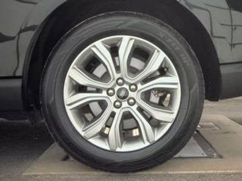 Used 2024 Ford Edge Titanium image 13