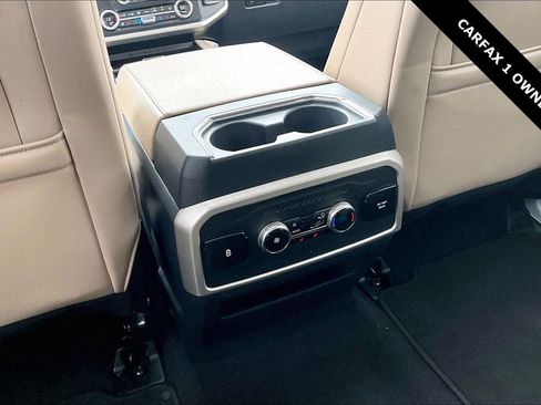 Used 2024 Ford Expedition Limited image 10