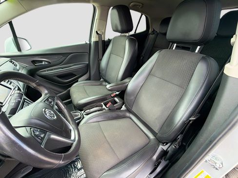 Used 2022 Buick Encore Preferred image 23