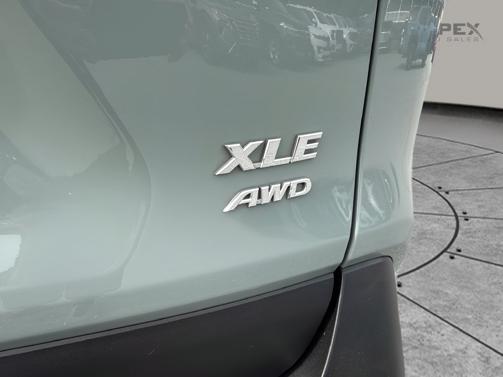Used 2021 Toyota RAV4 XLE w/ Convenience Package AWD/4WD image 30