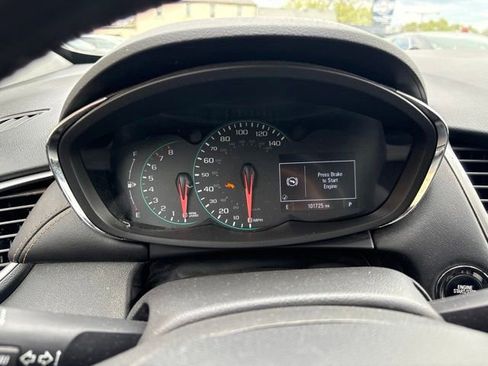 Used 2022 Chevrolet Trax LT w/ Driver Confidence Package AWD/4WD image 11