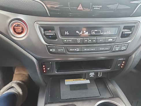 Used 2022 Honda Pilot Special Edition image 22