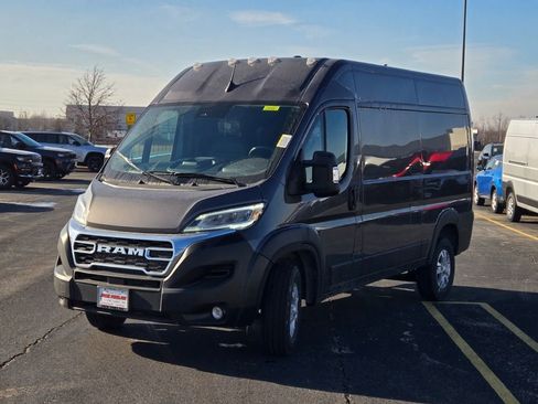 New 2025 RAM ProMaster 1500 w/ Quick Order Package 22G SLT image 3