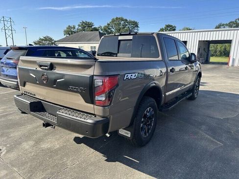 New 2023 Nissan Titan PRO-4X w/ Pro-4x Convenience Package image 2
