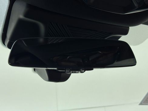 Used 2024 BMW i7 xDrive60 w/ Premium Package image 35