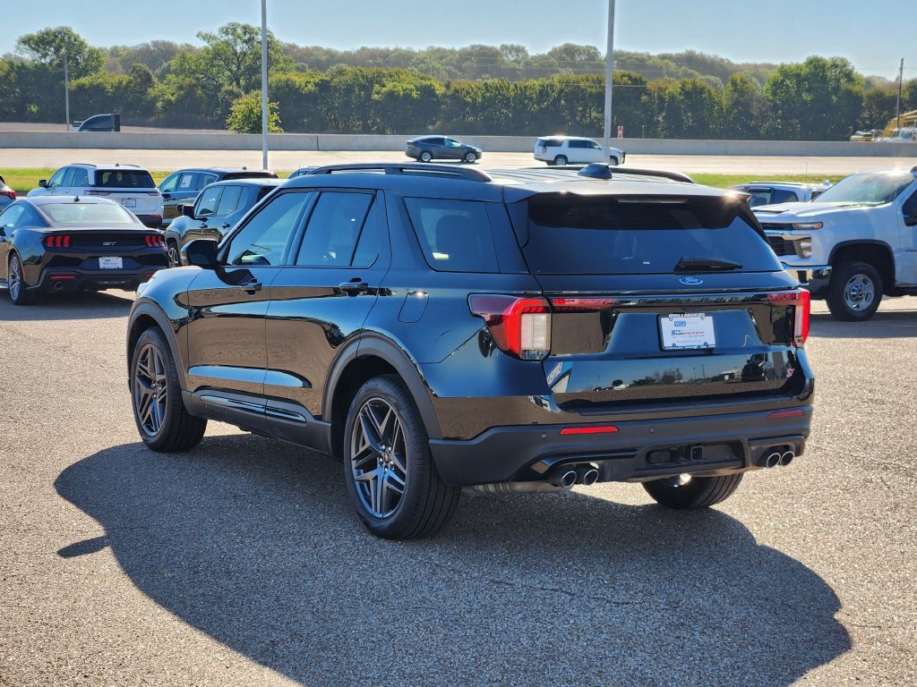 Used 2026 Ford Explorer ST w/ Sun And Sound Package AWD/4WD image 4