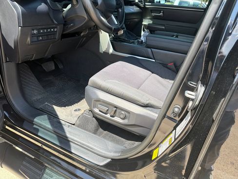 Used 2026 Toyota Tundra SR5 w/ SR5 Convenience Package AWD/4WD image 10