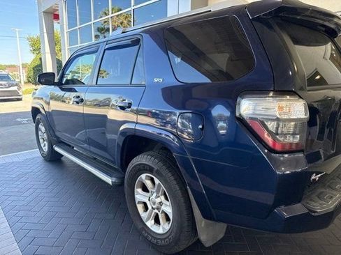 Used 2018 Toyota 4Runner SR5 AWD/4WD image 3