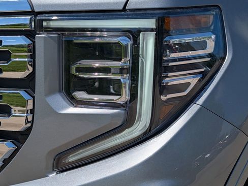 New 2026 GMC Sierra 1500 Denali w/ Technology Package AWD/4WD image 16
