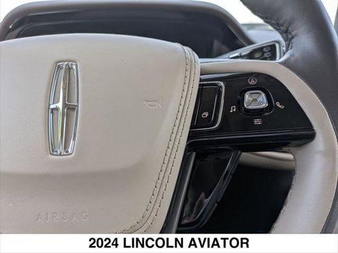 Used 2024 Lincoln Aviator Reserve w/ Equipment Group 201A AWD/4WD image 15