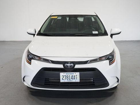 Used 2024 Toyota Corolla LE FWD image 2