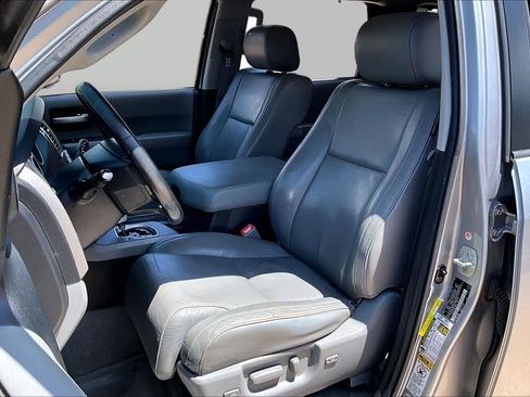 Used 2010 Toyota Sequoia Limited AWD/4WD image 7