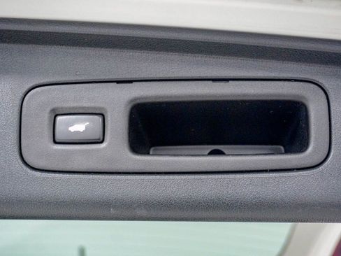 Used 2015 Honda CR-V Touring image 10