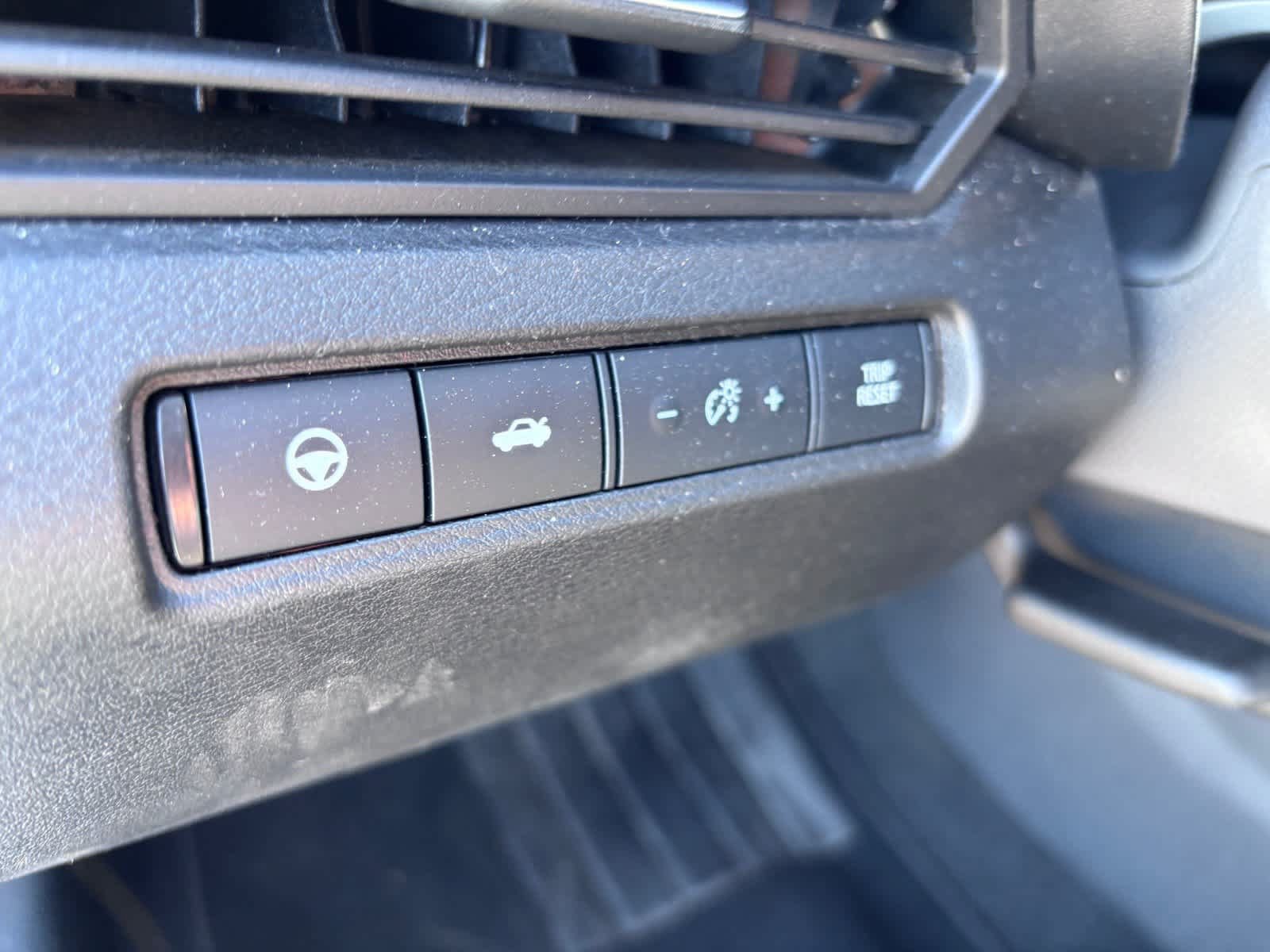 Used 2024 Nissan Altima 2.5 SV w/ SV Premium Package FWD image 16