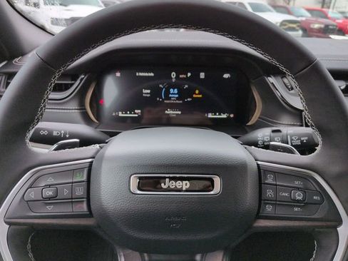 New 2026 Jeep Grand Cherokee Altitude RWD image 28