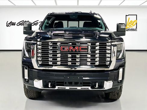 Used 2024 GMC Sierra 2500 Denali w/ Denali Reserve Package image 2