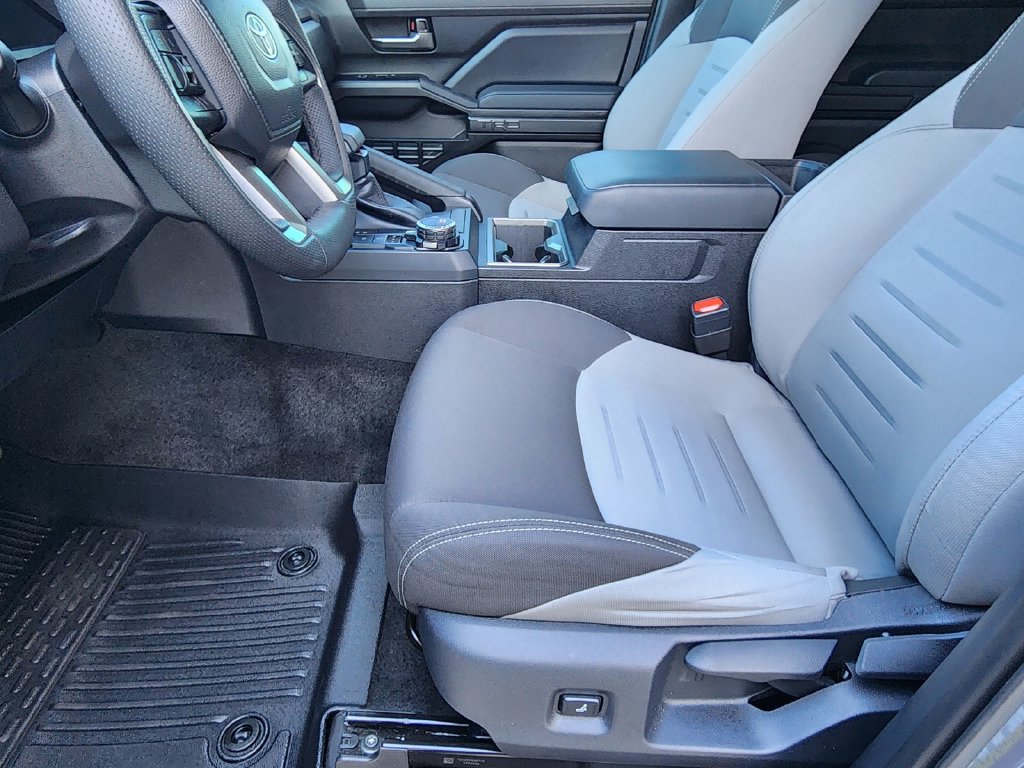Used 2025 Toyota Tacoma TRD Sport AWD/4WD image 24