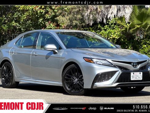 Used 2023 Toyota Camry XSE image 1