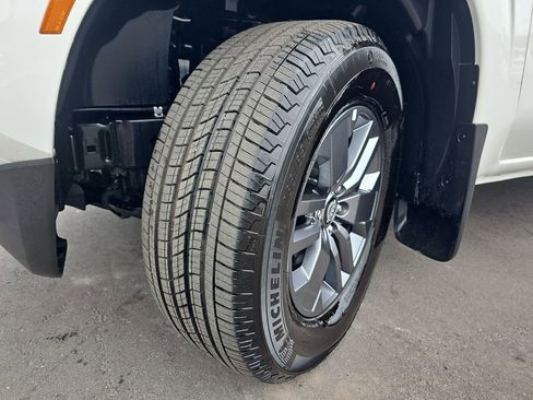 Used 2026 Nissan Frontier SV w/ Tow Package RWD image 35