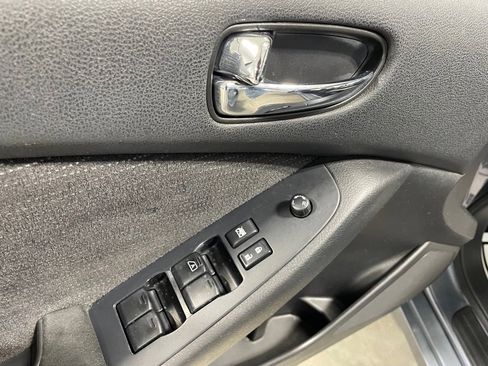 Used 2010 Nissan Altima 2.5 S image 11