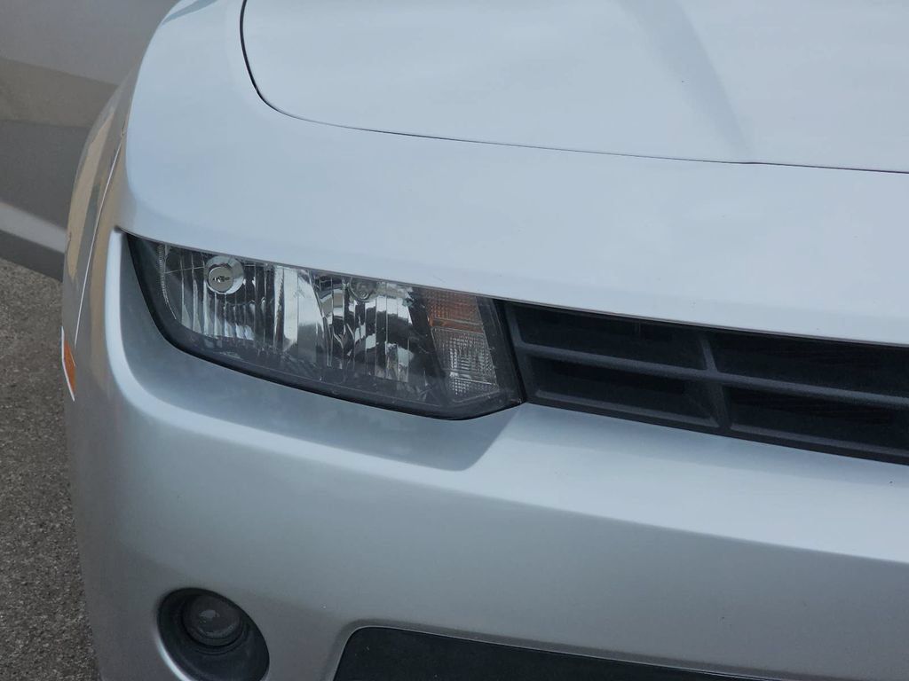 Used 2015 Chevrolet Camaro LT RWD image 33