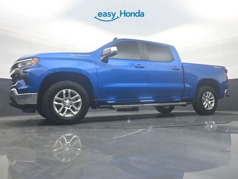 Used 2022 Chevrolet Silverado 1500 LT w/ Protection Package AWD/4WD image 29