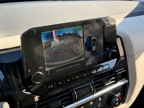 New 2025 Nissan Pathfinder SL image 26