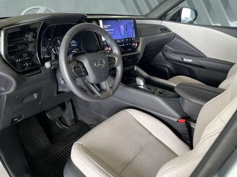 Certified 2025 Lexus TX 350 FWD w/ Technology Package image 10
